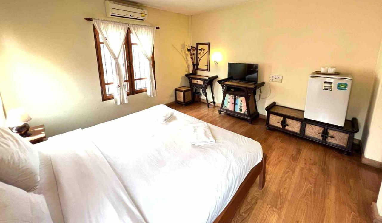 Plumeriahome Near Walking Street Chiang Mai Exterior photo